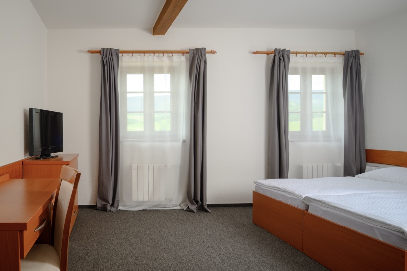 HOTEL POHODA - STAR� M�STO POD SN̎N�KEM