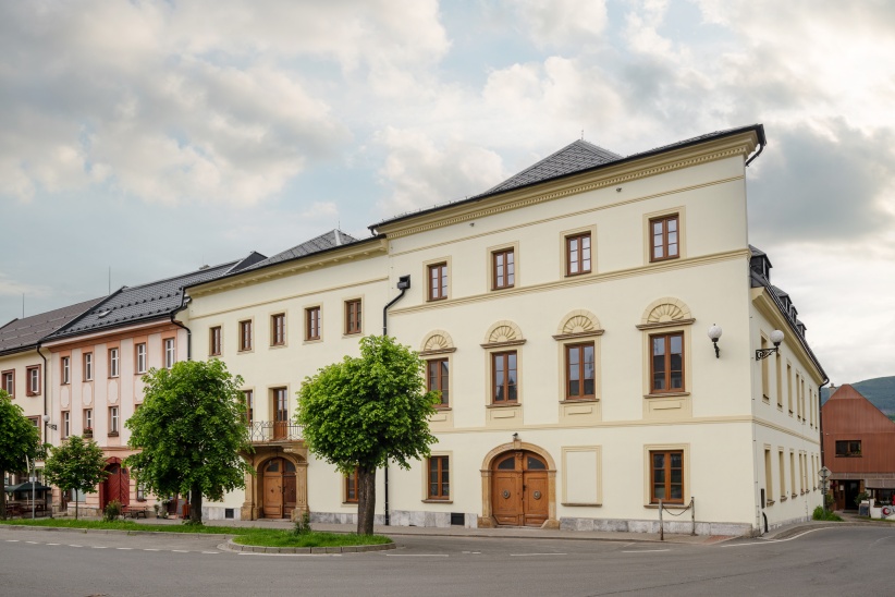 HOTEL POHODA - STAR� M�STO POD SN̎N�KEM