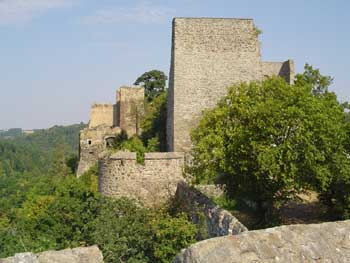 zcenina gotickho hradu Corntejn 