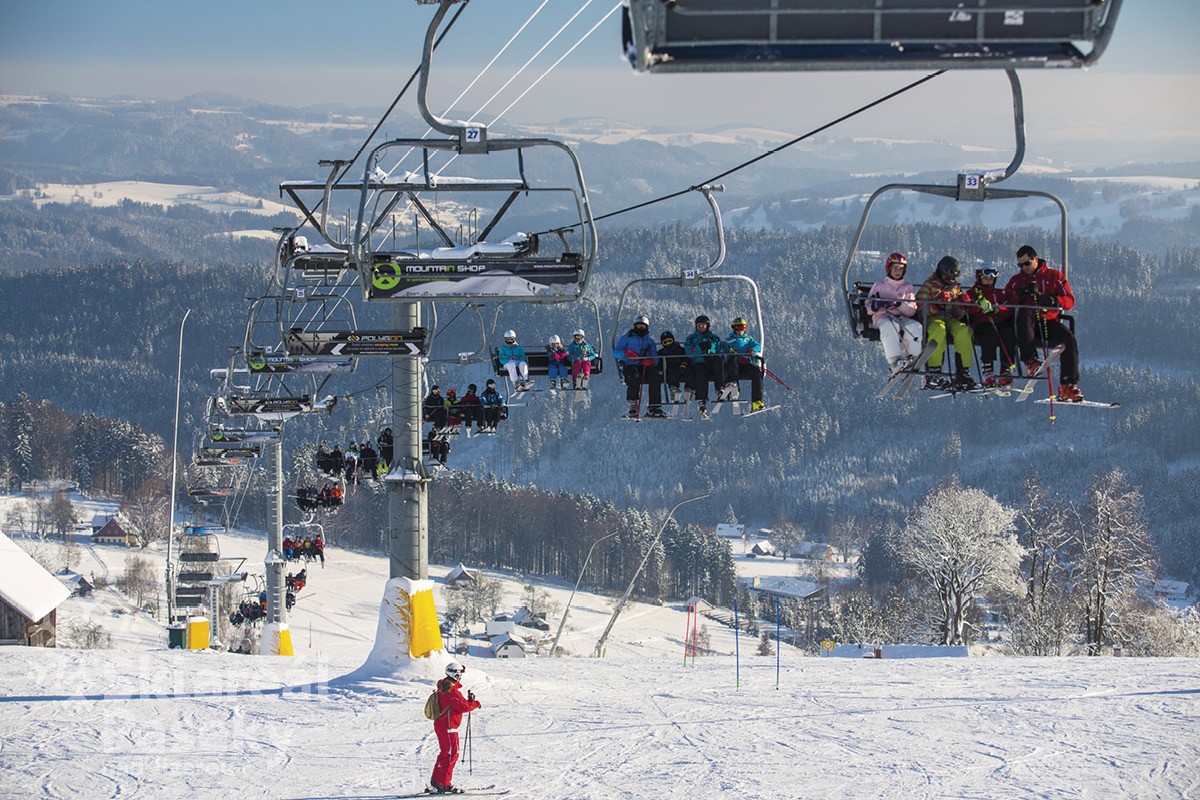 SKIAREL PASEKY NAD JIZEROU