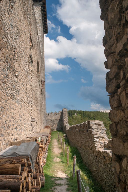 Prohl�dkov� okruh Stavba hradu