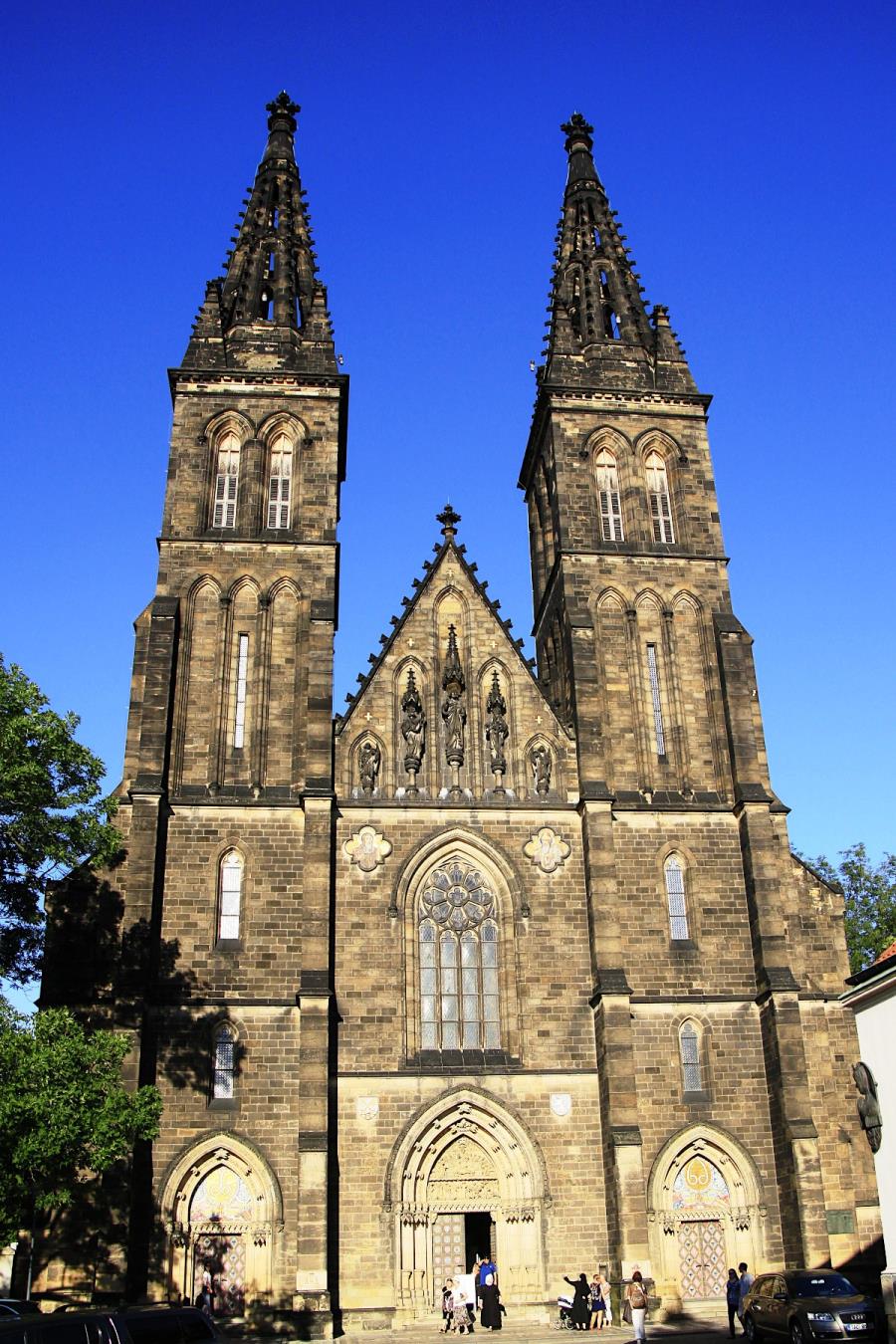 BAZILIKA SV. PETRA A PAVLA NA VY�EHRAD�