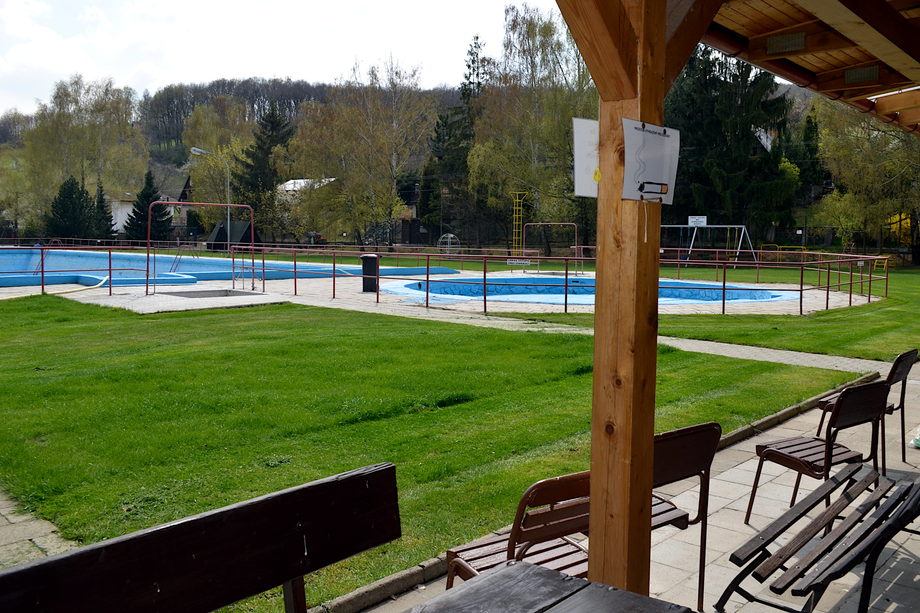 PENZION NA KOUPALI�TI - N�M�I�KY U B�ECLAVI