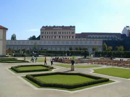 Vald�tejnsk� zahrada