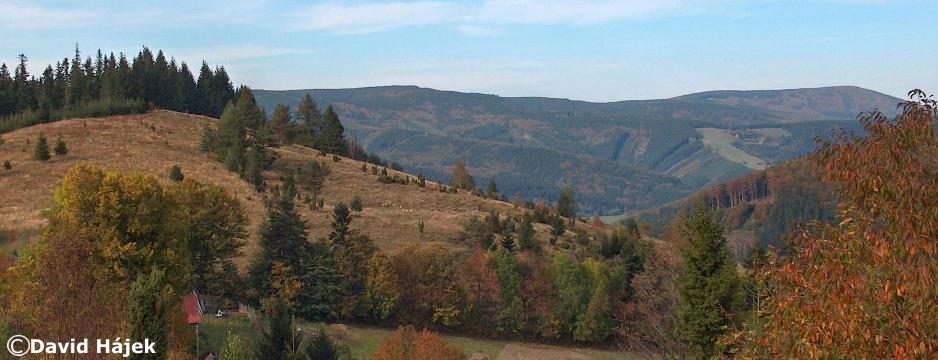 Pohled do �dol� ���ky Lomn� /Horn� Lomn�-P�ela�, 8.10.2005/ David H�jek