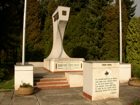 památník válečným obětem 
(klikni pro zvětšení)