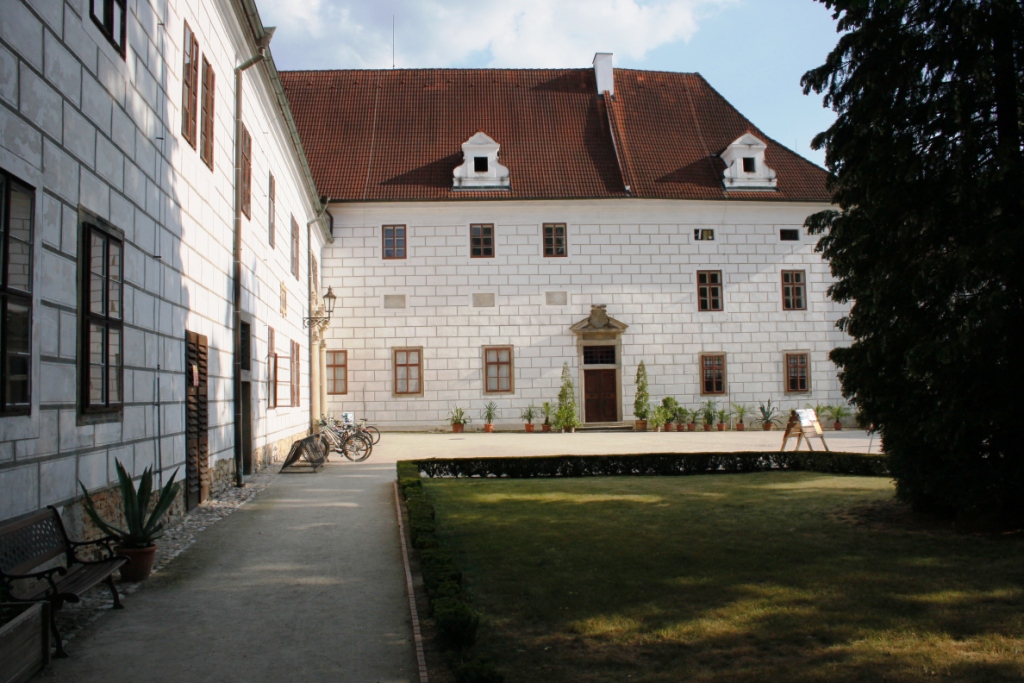 Z�MEK T�EBO� (NKP)