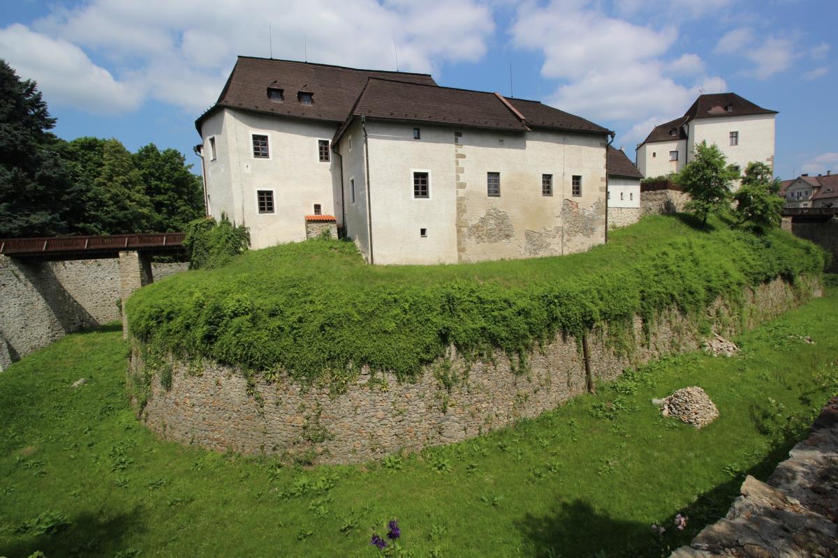 ST�TN� HRAD NOV� HRADY (NKP)