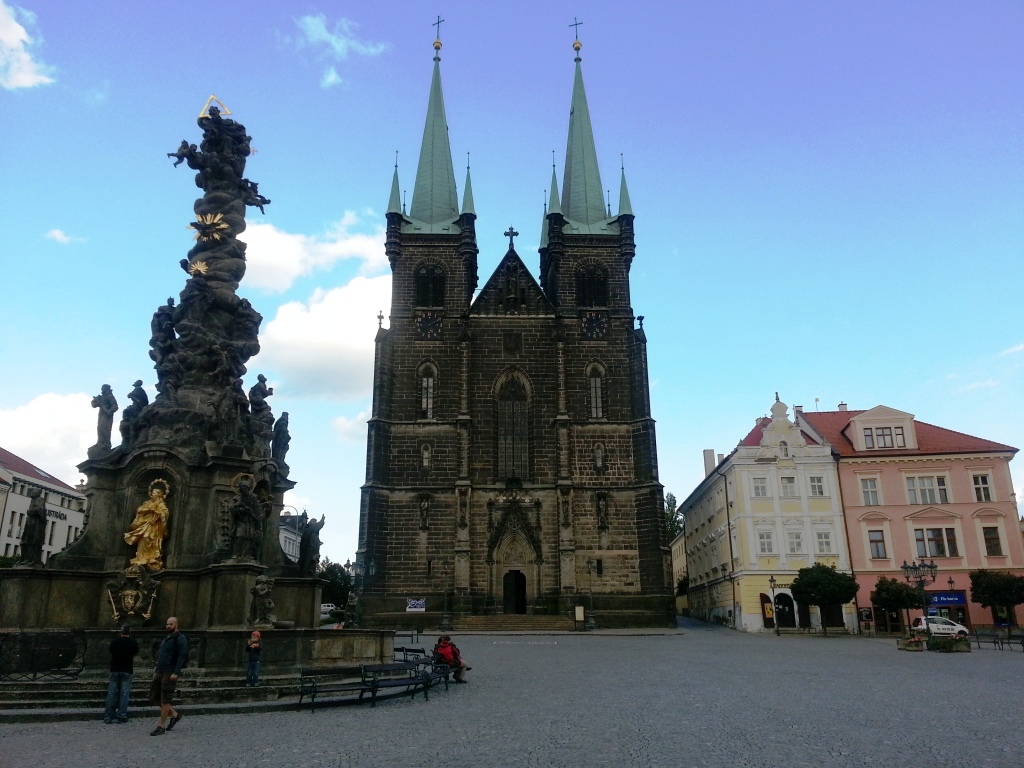 KOSTEL NANEBEVZET� PANNY MARIE - CHRUDIM