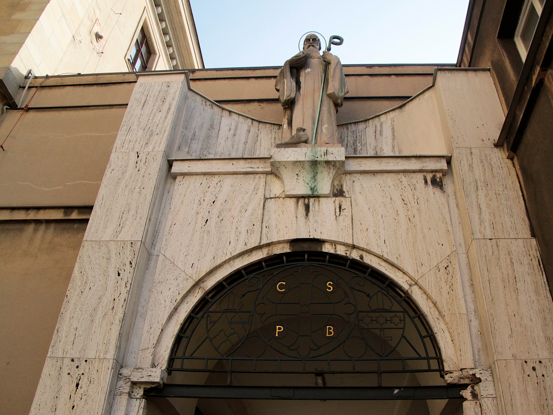 KL��TER NA SLOVANECH (EMAUZY) � PRAHA NOV� M�STO