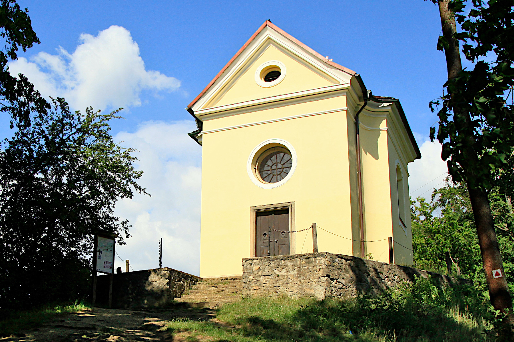 KAPLE POV݊EN� SV. K�͎E - SVAT� JAN POD SKALOU