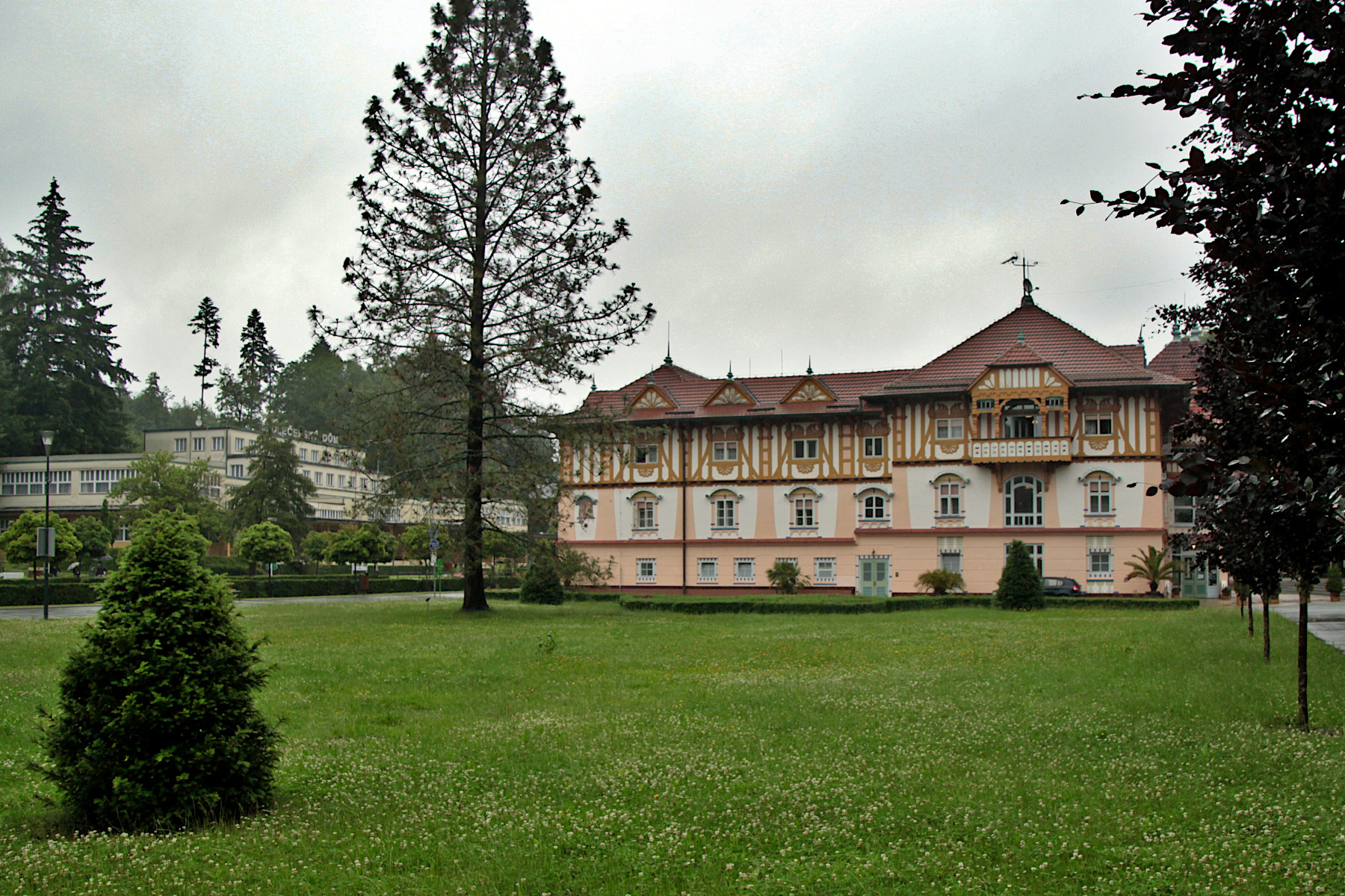 JURKOVI��V D�M LUHA�OVICE