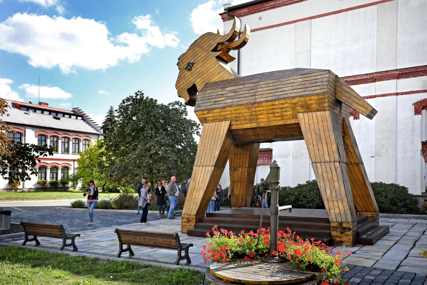 PIVOVAR VE VELK�CH POPOVIC�CH