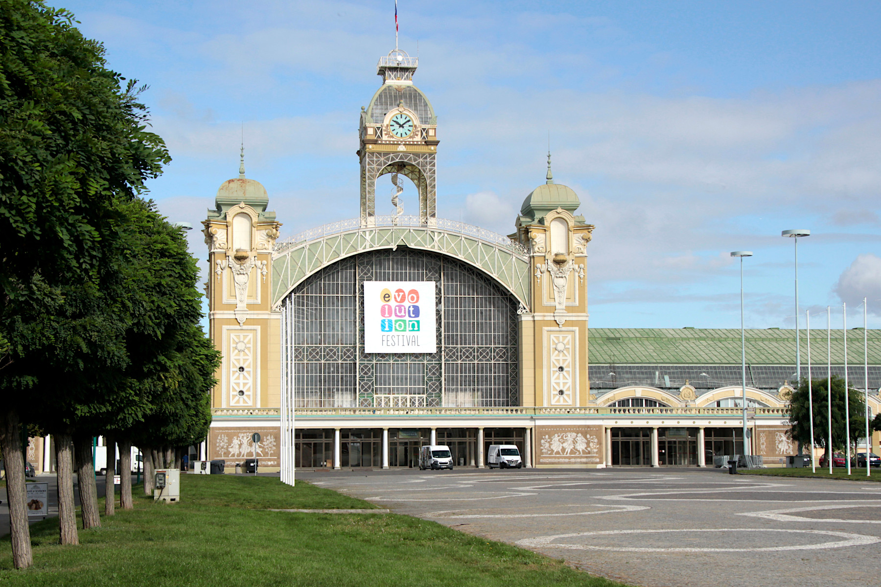 V�STAVI�T� - PRAHA BUBENE�