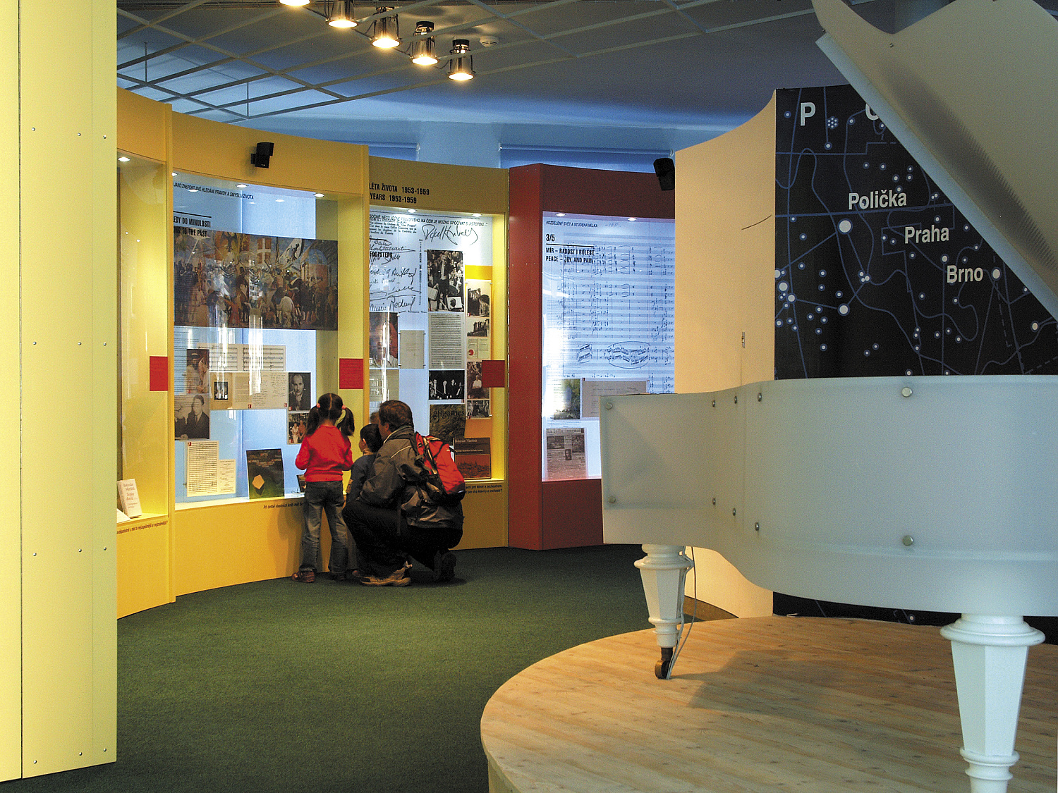 CENTRUM BOHUSLAVA MARTIN� V POLI�CE - M�STSK� MUZEUM A GALERIE POLI�KA