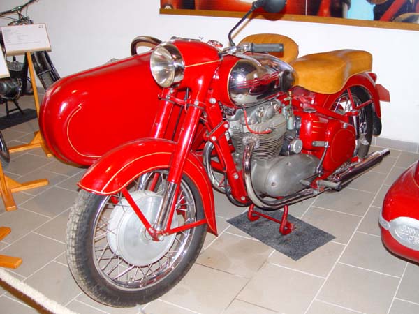 MUZEUM MOTOCYKL� NETVO�ICE