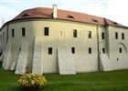 Stedoesk muzeum v Roztokch u Prahy 
(klikni pro zvten)