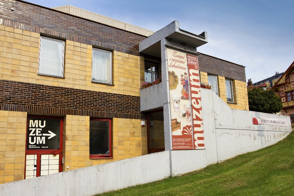 MUZEUM LUHA�OVICK�HO Z�LES� 