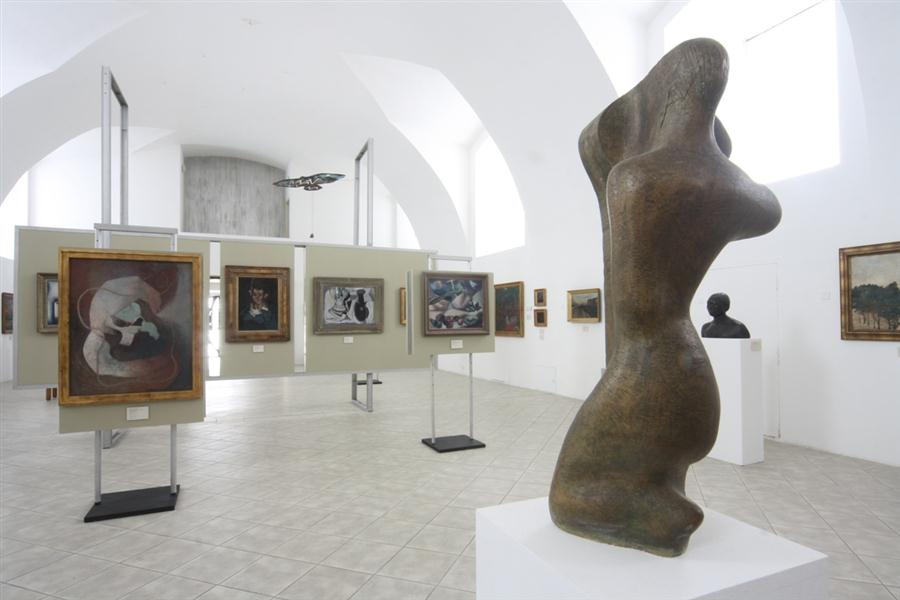 GALERIE MODERN�HO UM�N� - ROUDNICE NAD LABEM