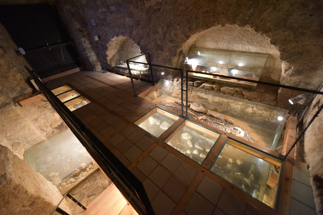 M�STSK� PAL�C TEMPL MLAD� BOLESLAV