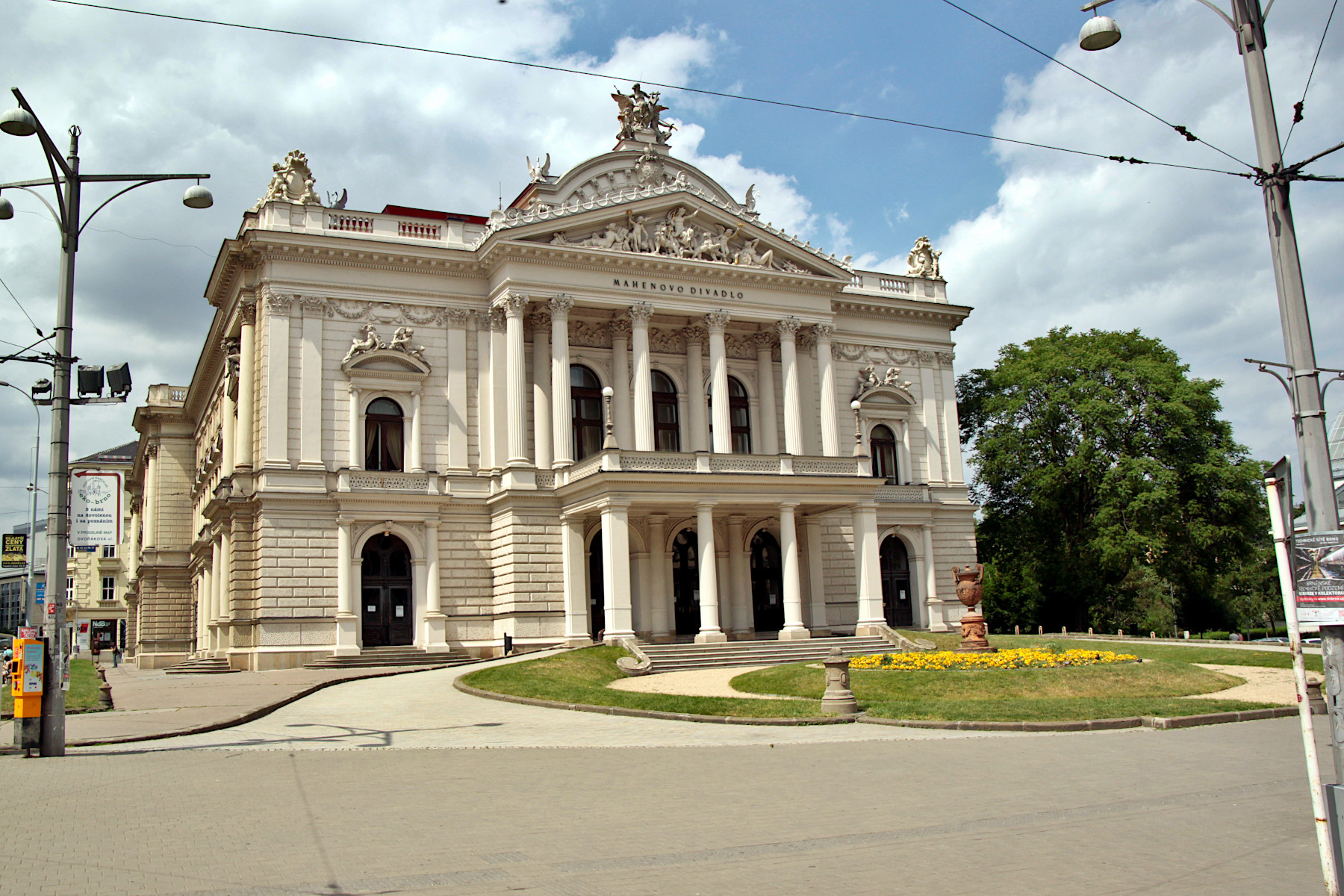 MAHENOVO DIVADLO V BRN