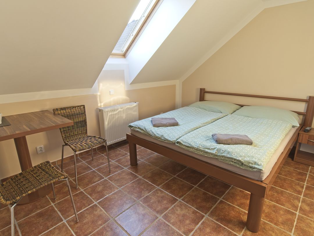 PENZION RO�MBERK - LU�NICE