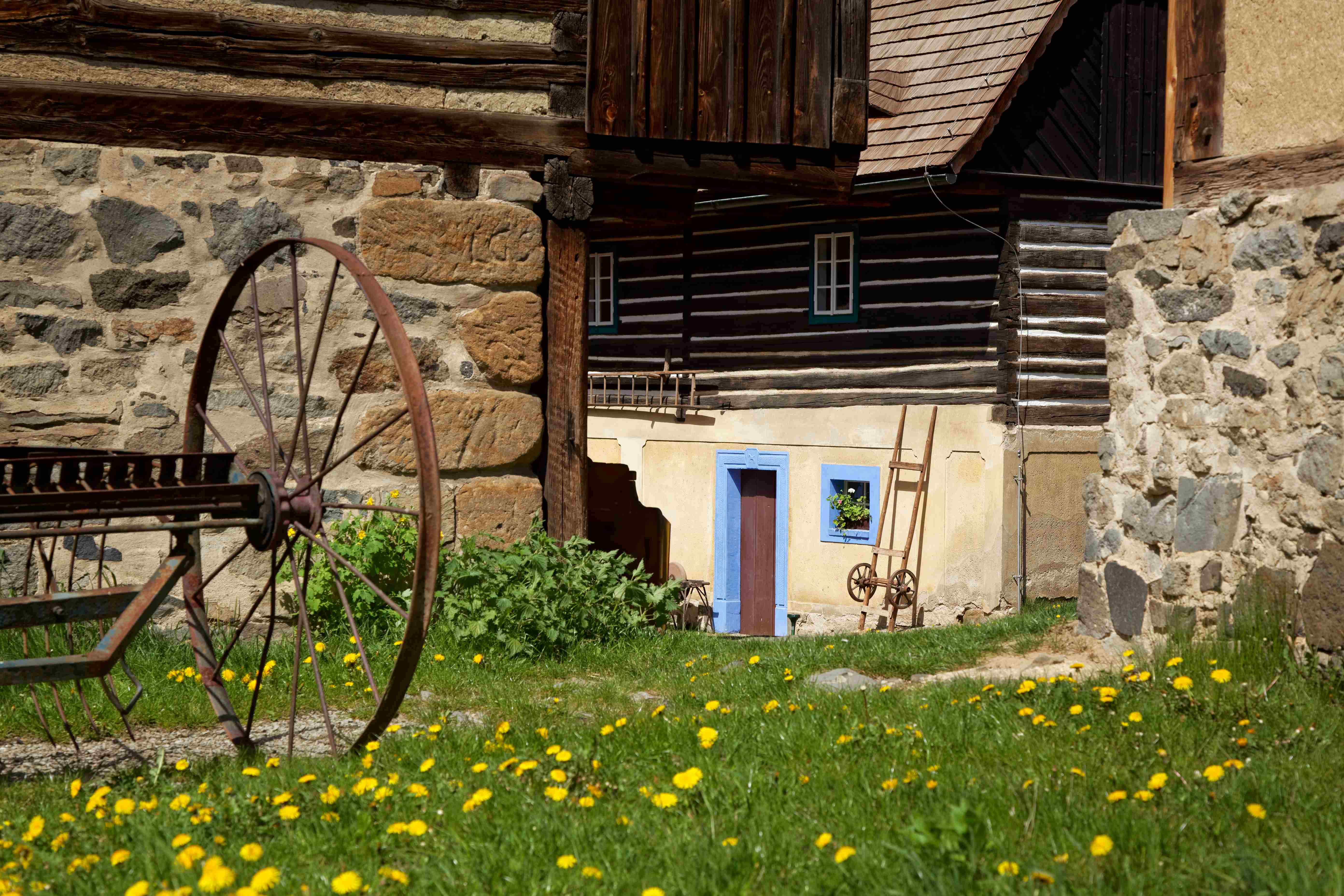 MUZEUM V P��ROD� ZUBRNICE