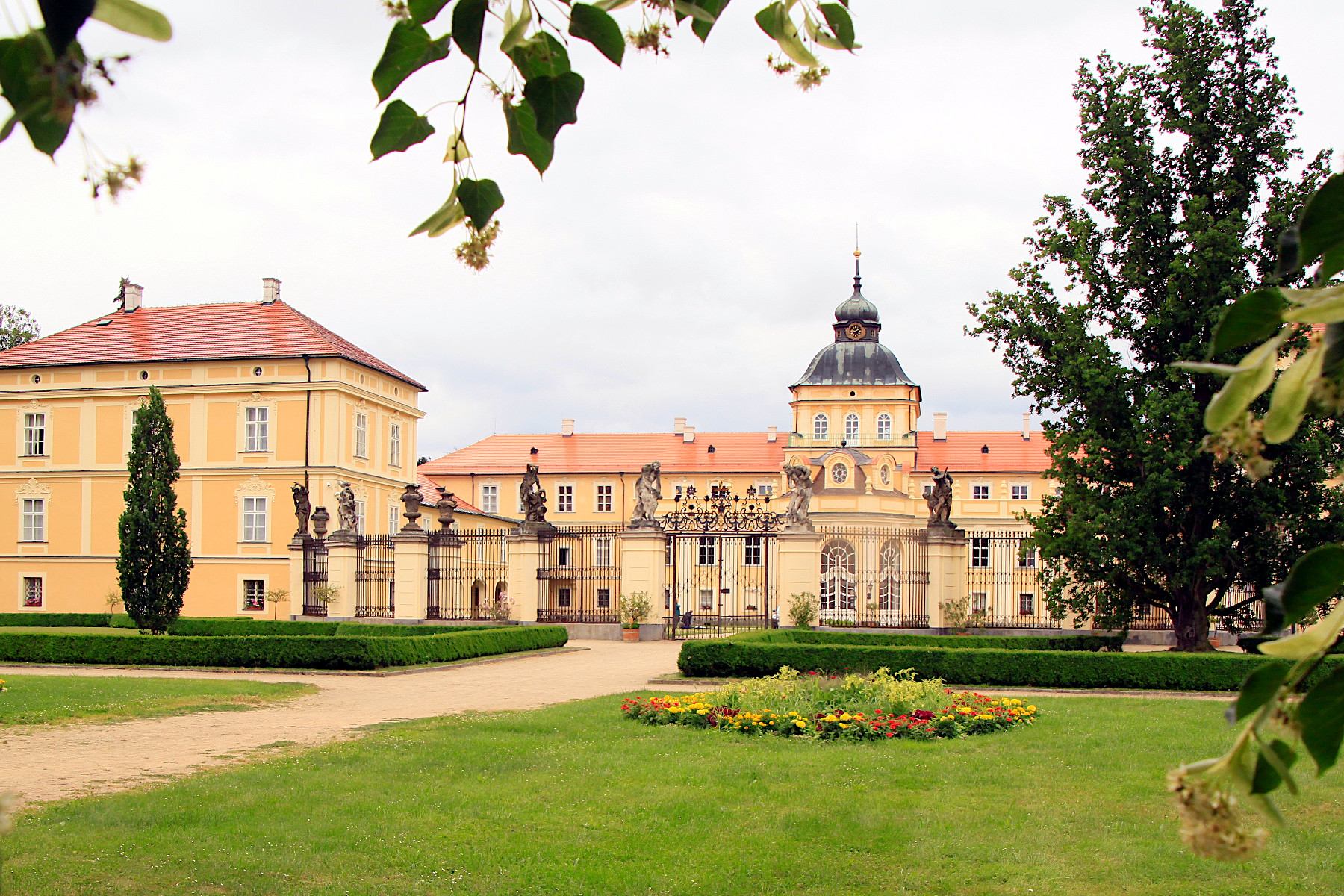 Z�MEK HO�OVICE (NKP)