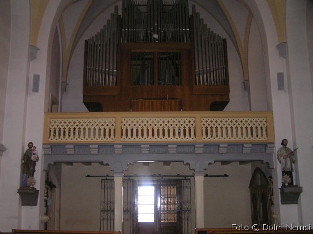 KOSTEL SV. FILIPA A JAKUBA V DOLN�M N�M��