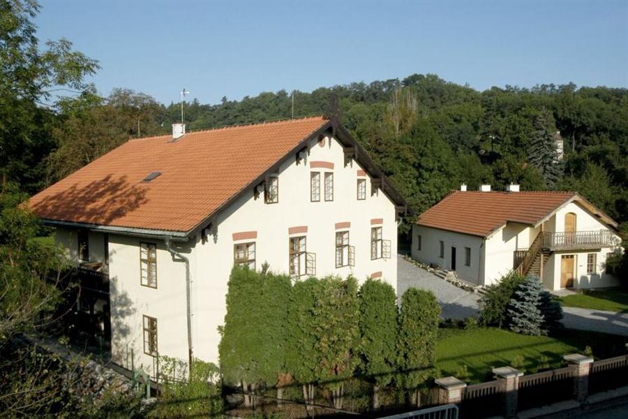 Brauner�m ml�n