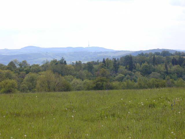 ROZHLEDNA NA SOKOL�M VRCHU NAD D���NEM