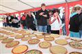 Sout�te p�i Karlovsk�m gastrofestivalu o nejlep�� frg�l i klob�su