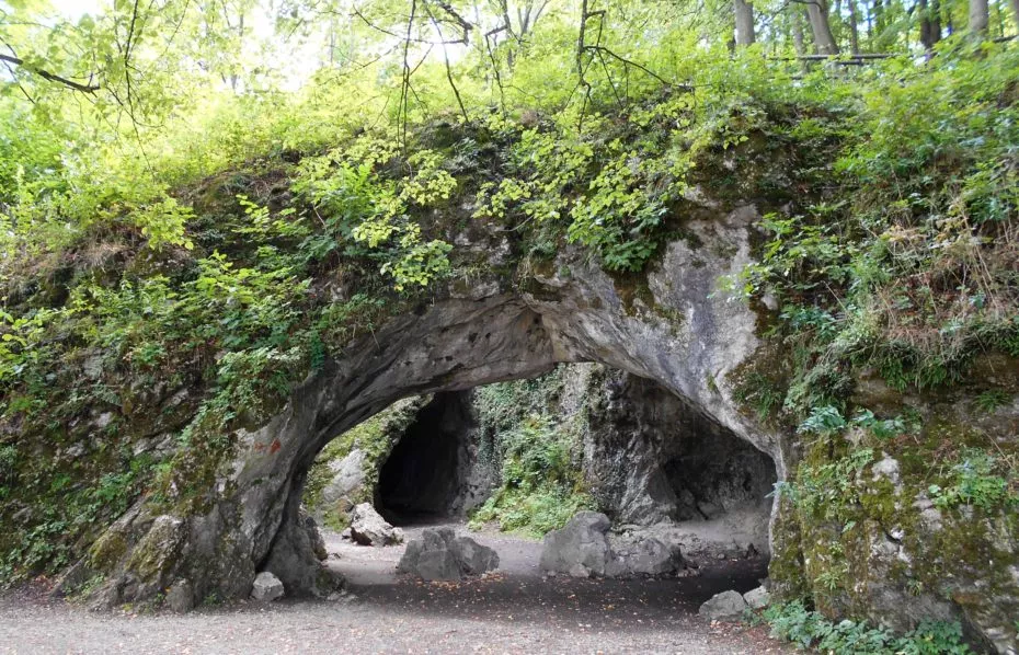 ARCHEOLOGICK LTO - Kotou  hora boh a poklad