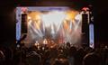 Mattoni Life Bar: Kotek v�l� na basu a pop-rockov� hymny od Chinaski